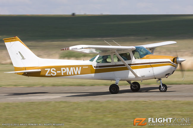 Cessna 172 Skyhawk ZS-PMW Parys FAPY