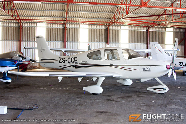 Cirrus ZS-CCE Virginia Airport FAVG