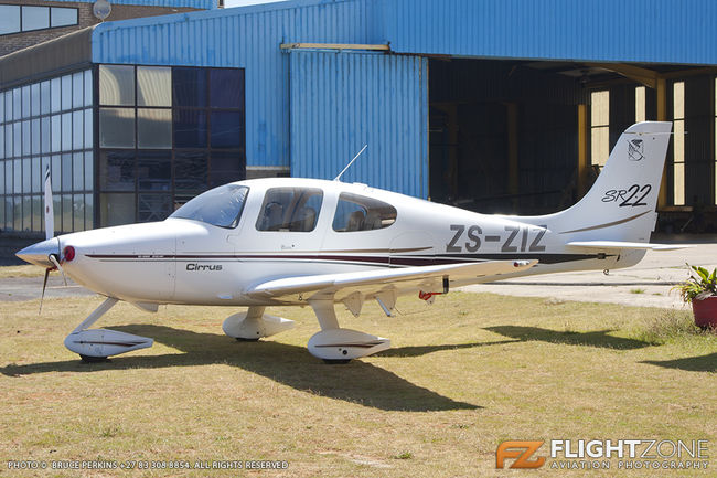 Cirrus ZS-ZIZ Virginia Airport FAVG