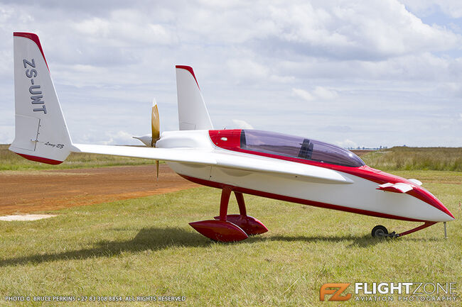 Rutan Long-Ez ZS-UWT Middelburg Airfield FAMB Dave Lister