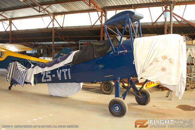 De Havilland DH-82A Tiger Moth ZS-VTI Baragwanath Syferfontein FASY