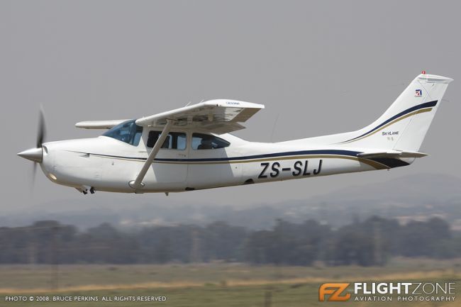 Cessna 182 RG Skylane ZS-SLJ Vereeniging Airfield FAVV