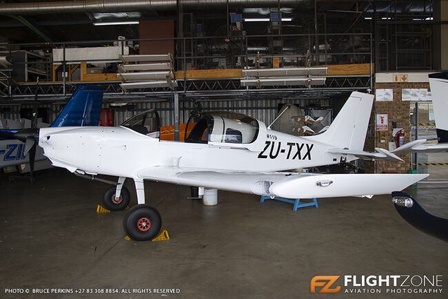 The Airplane Factory Sling Taildragger ZU-TXX Tedderfield Airfield FATA