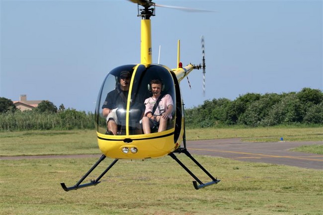 Robinson R22 ZS-OTX Virginia Airport FAVG