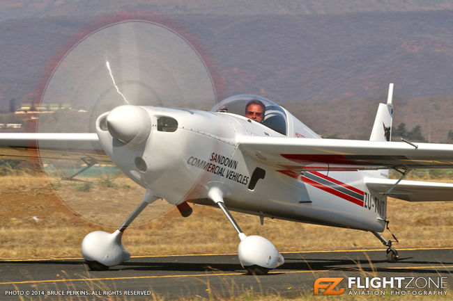 Slick 540 ZU-TNT Ulundi Airport FAUL