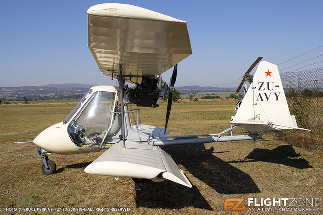 Aviatika 890 ZU-AVY Panorama Airfield