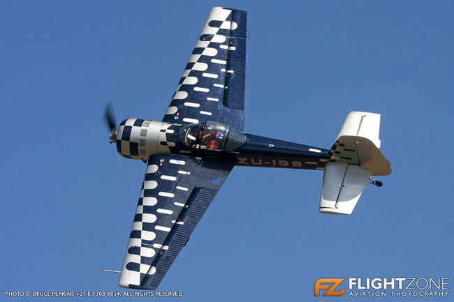 Yak-55 ZU-ISS Ladysmith Airfield FALY