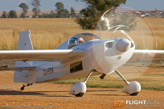 Slick 360 ZU-FEK Parys Airfield FAPY