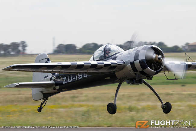 Yak-55 ZU-ISS Vereeniging Airfield FAVV