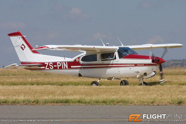 Cessna 210 ZS-PIN Rand Airport FAGM