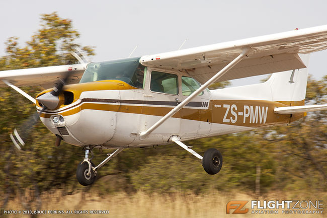 Cessna 172 Skyhawk ZS-PMW Zebula Lodge