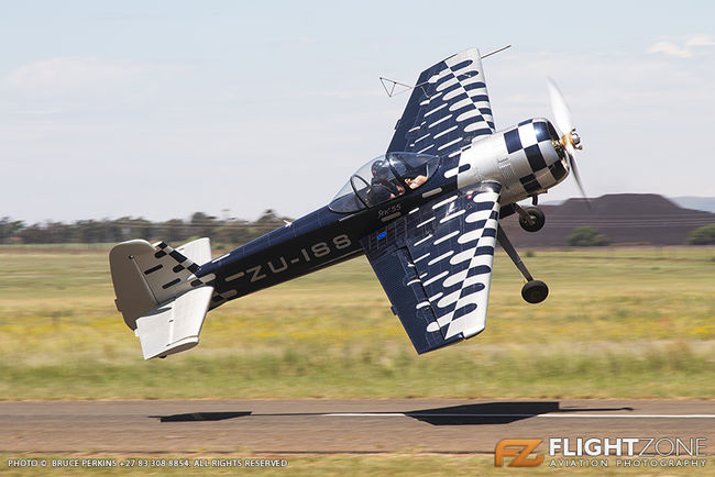 Yak-55 ZU-ISS Vereeniging Airfield FAVV