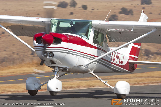 Cessna 152 ZS-PLU Krugersdorp Airfield FAKR