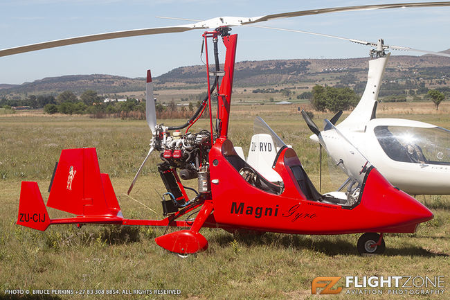 Magni Gyro M16 ZU-CIJ Panorama Airfield