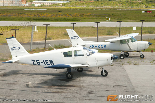 Piper PA-28 Cherokee ZS-IEM Cessna 152 ZS-KNS Port Elizabeth FAPE
