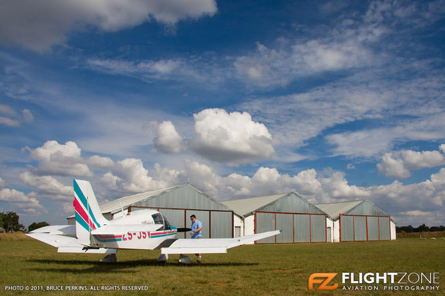 Robin DR400 ZS-JSV Circus Airfield