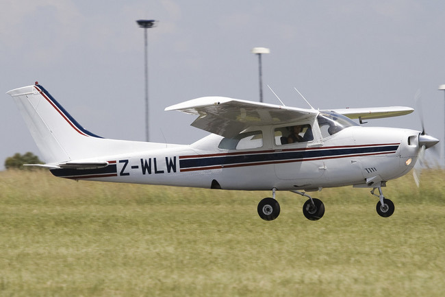 Cessna 210 Centurion Z-WLW Rand Airport FAGM