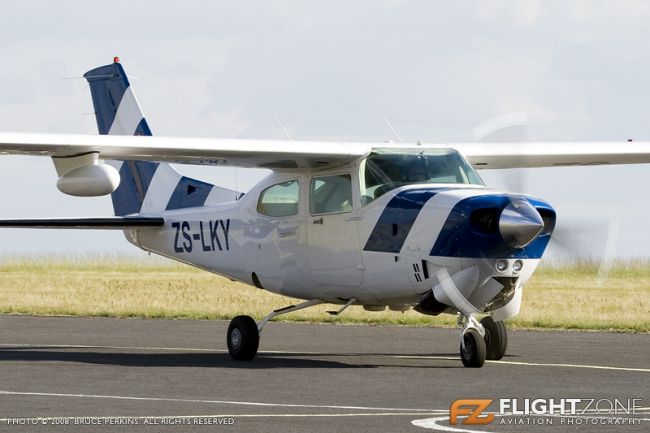 Cessna 210 Centurion ZS-LKY Rand Airport FAGM T210R 210R