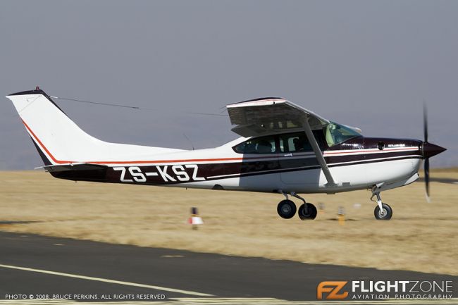 Cessna 182 RG Skylane ZS-KSZ Rand Airport FAGM