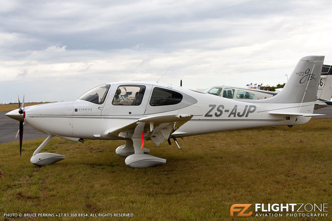Cirrus ZS-AJP Klerksdorp Airfield FAKD