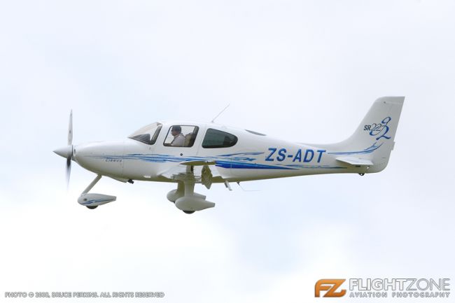 Cirrus SR-22 ZS-ADT Witbank Airport FAWI