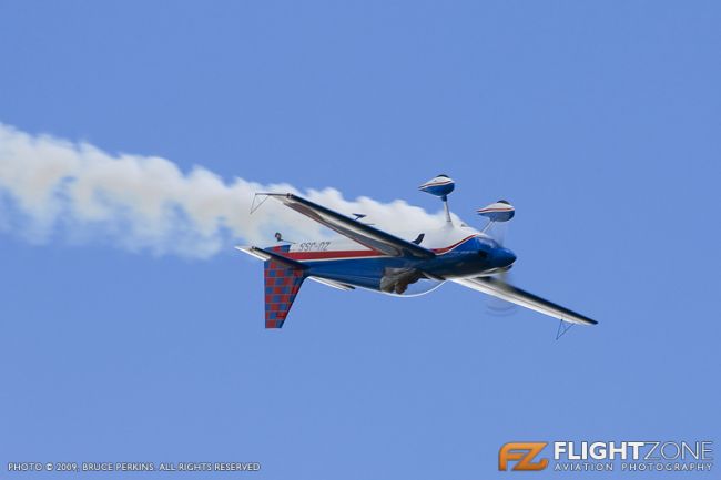 Slick 360 ZU-JSS Bultfontein Airfeld