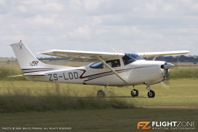 Cessna 210 Centurion ZS-LDD Bultfontein Airfield