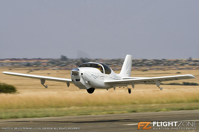 Europa ZU-COY Parys Airfield FAPY