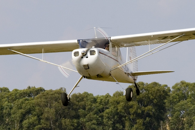 Cessna 140 ZS-PIG Parys Airport FAPY