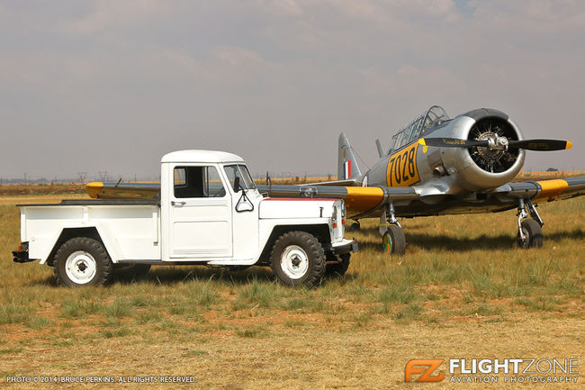 Jeep Pick Up Petit Airfield FARA