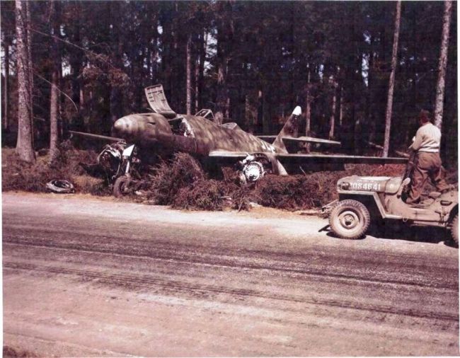 Jeep_ME262Germany1945