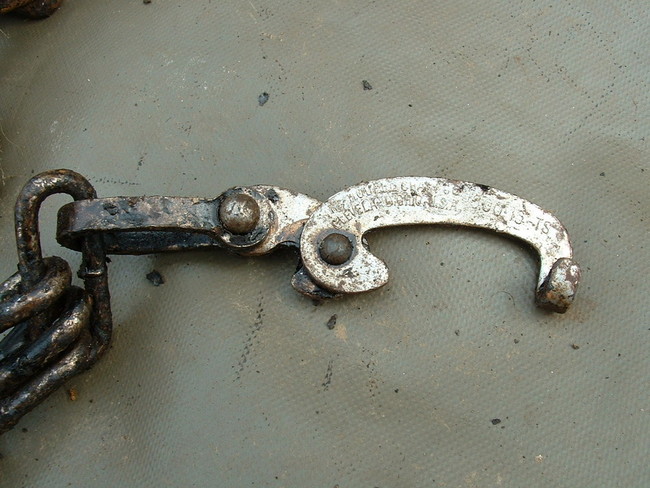 chains1