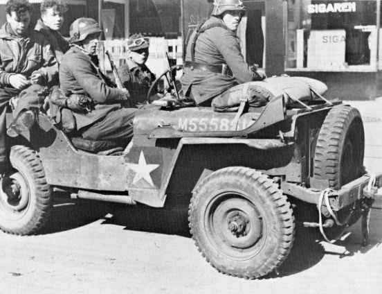 Captured_British_Airborne