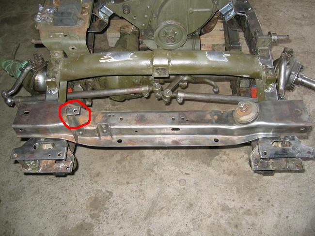 Trans_x-member_with_tab_for_deep_mud_exhaust_modified