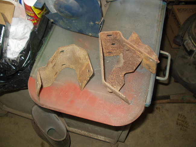M38 Engine Mounts01