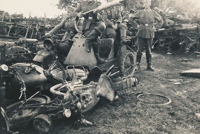 Big_4_in_german_scrapyard_01