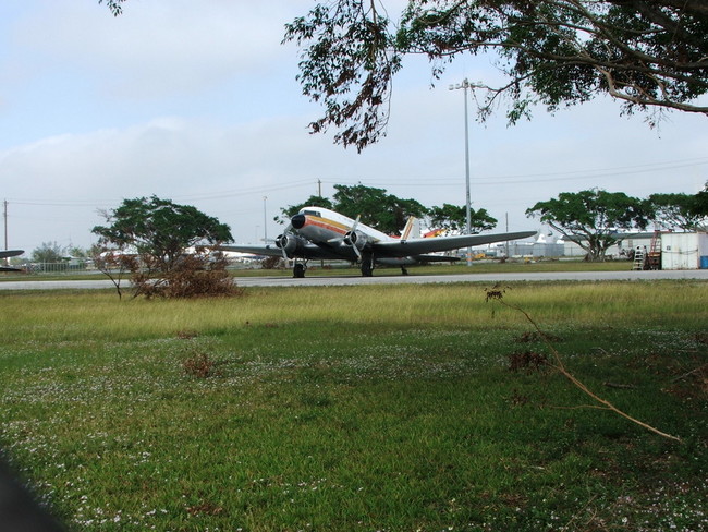 2005_1211Opa_Locka_Airport0011