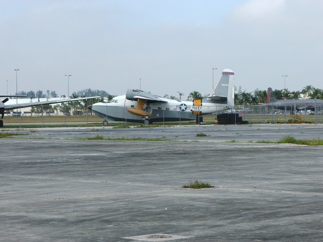 2005_1211Opa_Locka_Airport0013