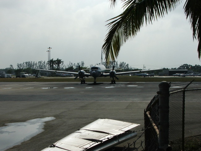 2005_1211Opa_Locka_Airport0039