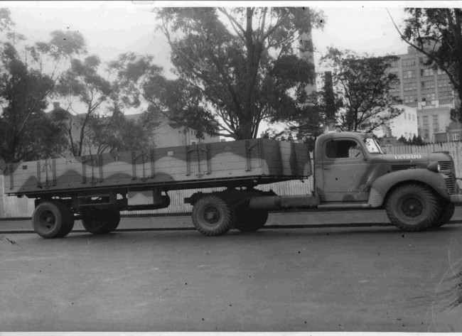 Dodge_semi_side