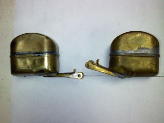 2_brass_floats