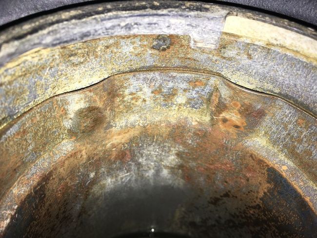 fuel neck vent