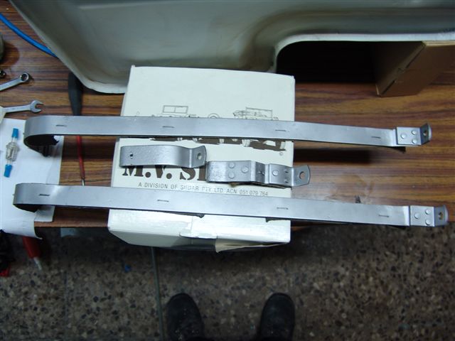 GAS_TANK_STRAPS_001