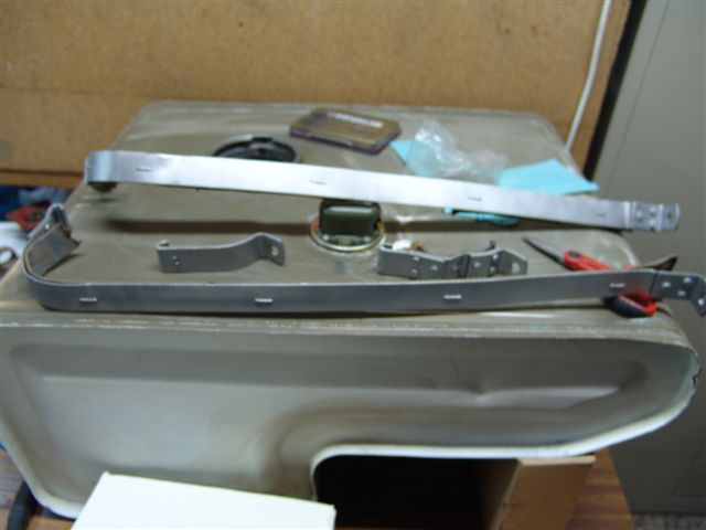 GAS_TANK_STRAPS_003