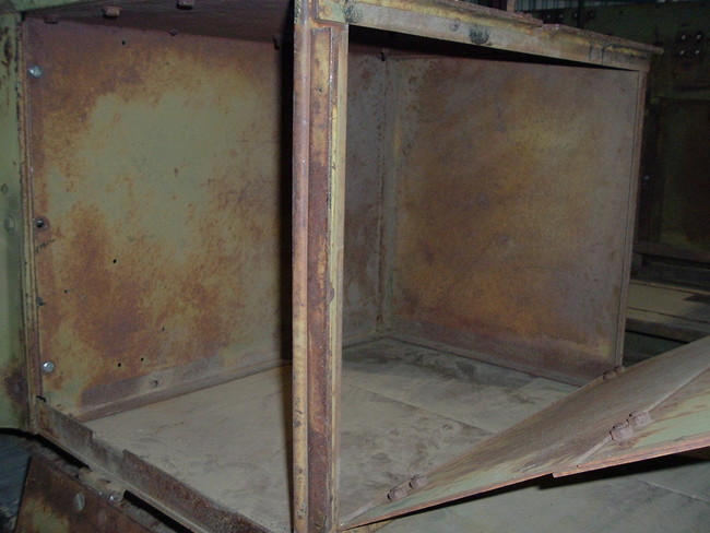 m2a1-side-storage-box