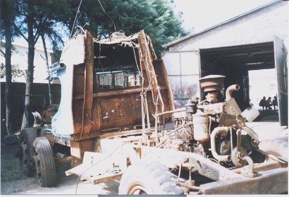 Mud_John-retirada_da_cabine